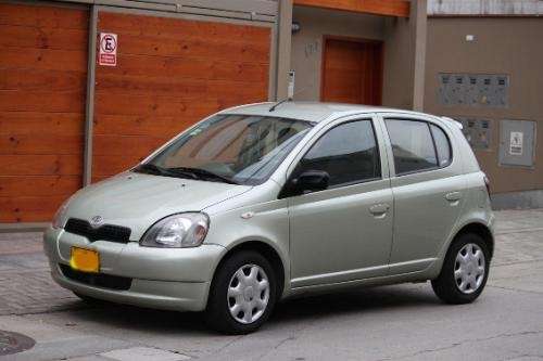 vendo toyota yaris lima #5