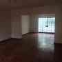 Alquilo Amplia y Remodelada Casa de un Piso