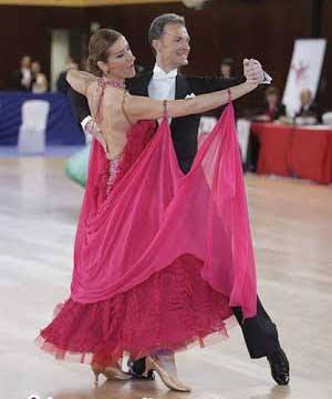Clases de vals vienes para novios danzas y bailes
