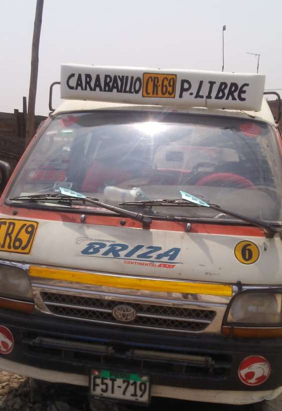 Combi toyota hiace en Lima, Perú | Evisos